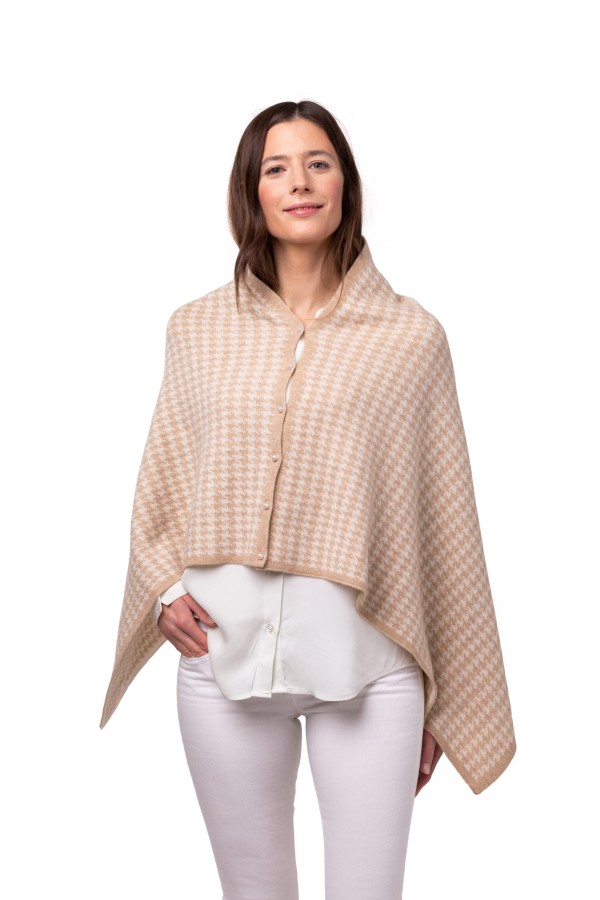 Inez poncho - hundtandsmönstrad poncho med dekorativa knappar naturvit/ljusbeige